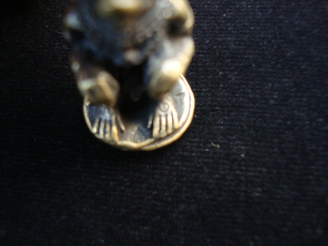 ชี้แนะหน่อยครับพี่น้อง..หนุมานหลวงพ่ออะไรคับ