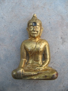 ช่วยดูหลวงพ่อพระใสหน่อยว่าแท้หรือปล่าว