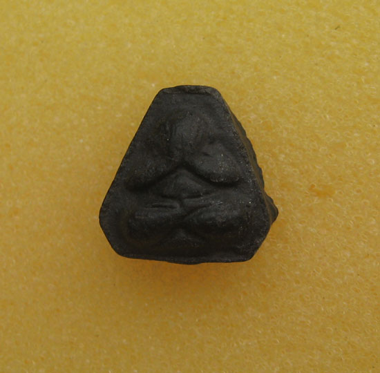 รบกวนสอบสามพระปิดตาจิ๋วครับ