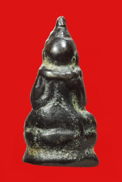 พี่ๆท่านไหนมีความรู้เรื่องพระปิดตาช่วยดูให้ผมด้วยครับ