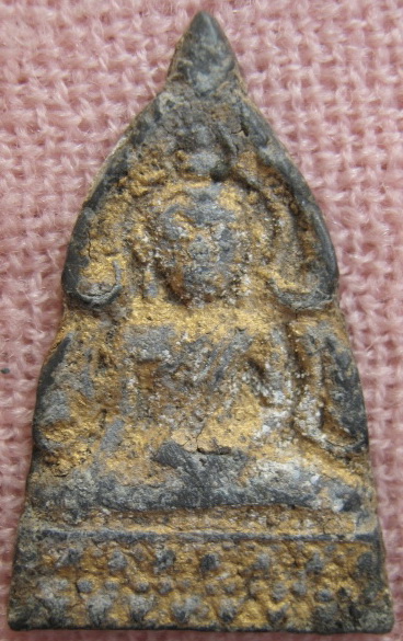 อยากทราบว่าเป็น ลพ.โม หรือ กรุวัดเสาธงทอง (ลป.เพิ่ม)