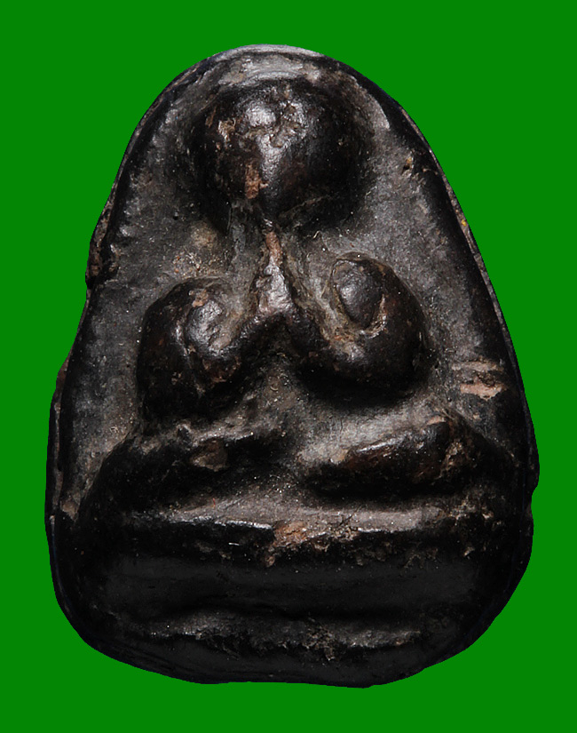 รบกวนเพื่อนๆและพี่พี่ช่วยดูให้หน่อยครับ