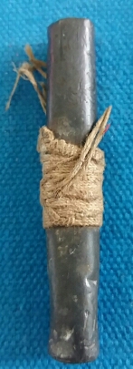 ตะกรุดเก่า เนื้อตะกั่ว ไม่มีไส้ มาให้ช่วยพิจารณาครับ